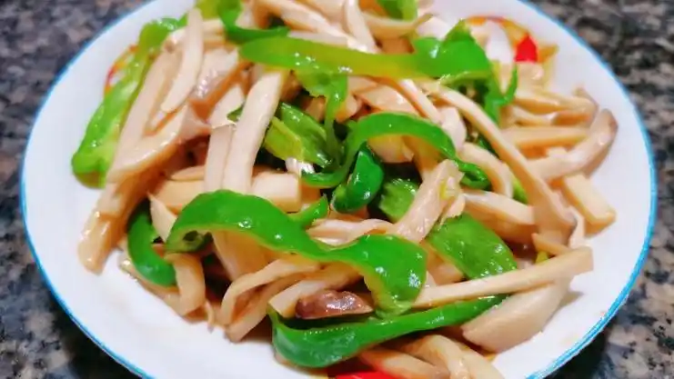青椒炒杏鲍菇