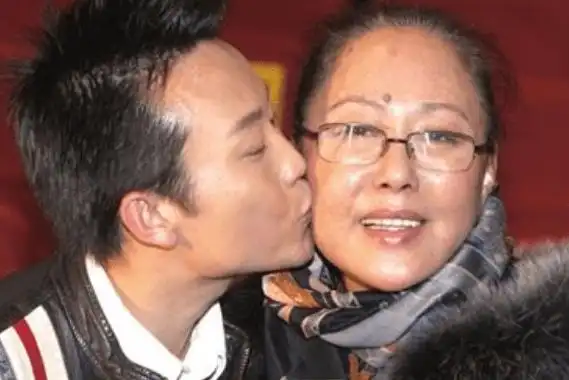 斯琴高娃一生坎坷三婚两离今三婚老公陈亮声又悲情离世