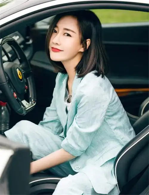 刘晓晔春季写真曝光将小资情调进行到底