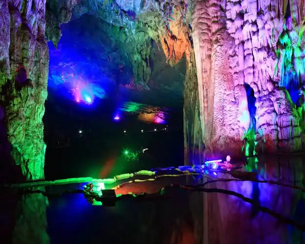 广东清远连州地下河奇观