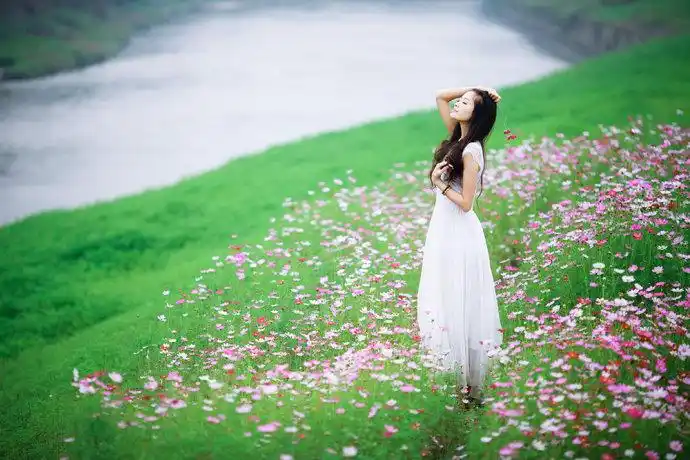 一场相遇,扎进了回眸