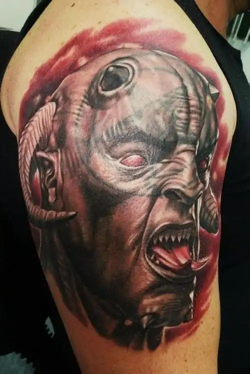 男子手臂暗黑恐怖个性纹身图案大全