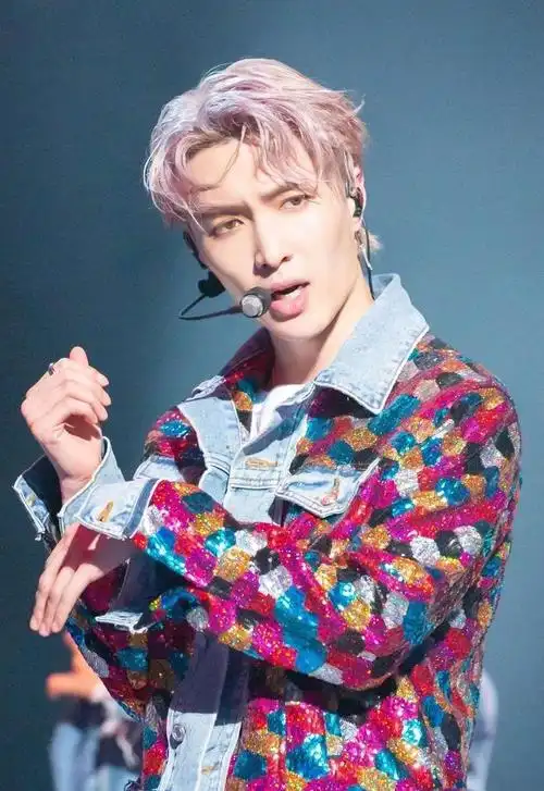 明星们的彩虹头发色高颜值就是要染亮色系