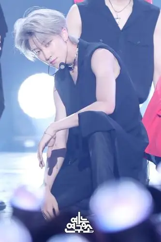 x张图告诉你舞担本担的肌体素质好像歪到了次八徐明浩的午夜场