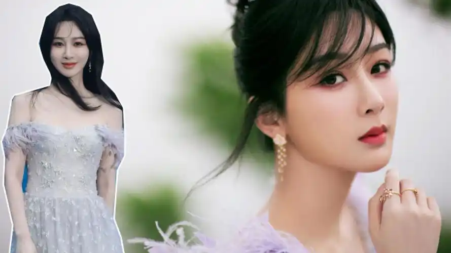 杨紫亮相时尚盛典,穿紫色露肩长裙仙气飘飘,身材颜值超耐打