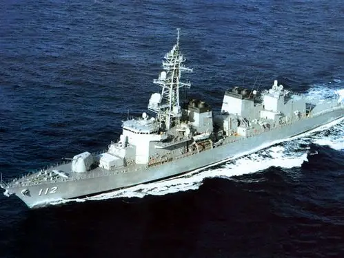 图文日本高波级112号导弹驱逐舰海上巡航