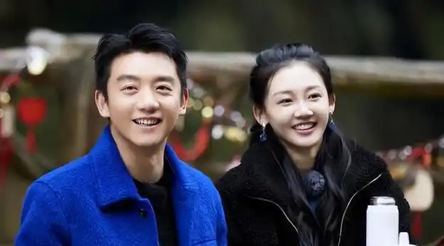 脖子上"草莓"明显|郑恺|杨颖|鹿晗|女明星|迪丽热巴|苗苗(演员)_网易