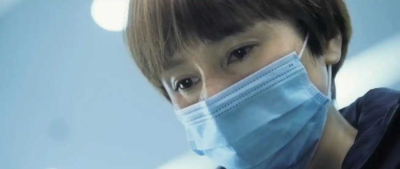 电影中国医生曝终极预告各大主演角色亮相