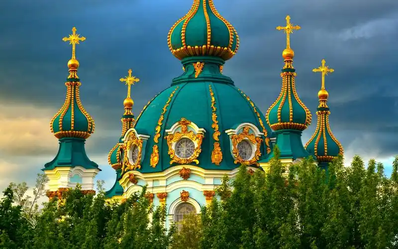 教会,乌克兰,云彩,树木,城市 iphone 壁纸