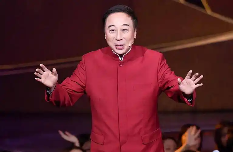 冯巩藏了41年的老婆是她!