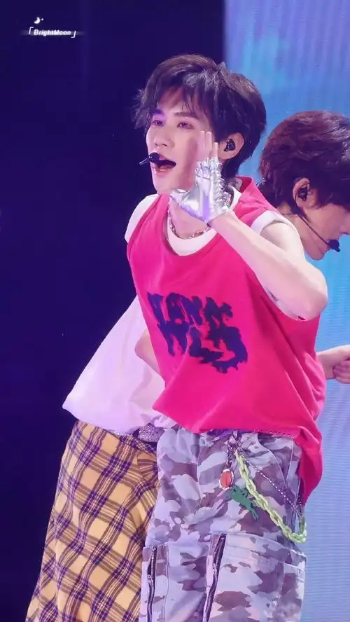 张真源深v##今日星拍放送