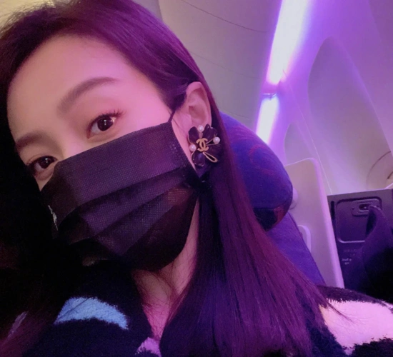 宋茜愚人节晒自拍,异常活跃却被粉丝要求下线