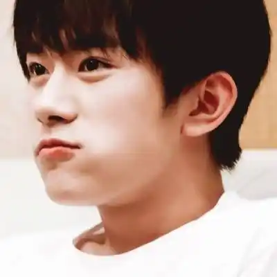 高清阳光帅气男生头像治愈系图片笑容