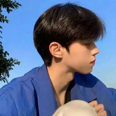 由美头网整理发布,男生头像频道提供更多与真人,高颜值,冷酷高清,qq男