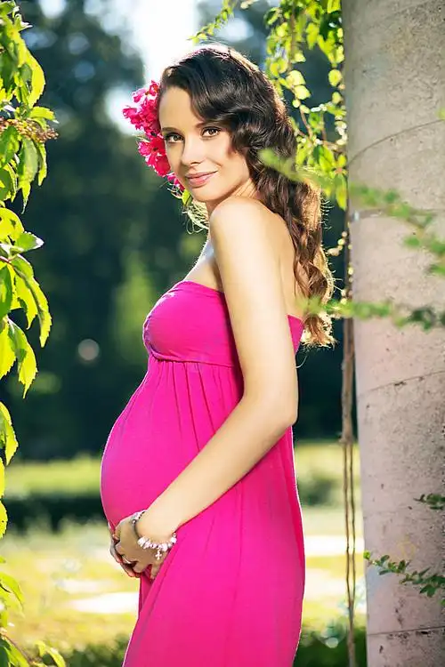 美丽孕妇背景高清图片下载