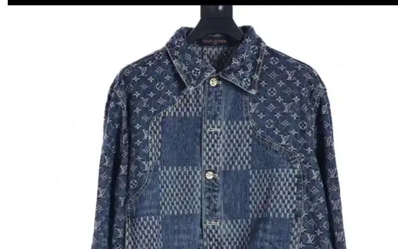 说一下高仿louis vuitton路易威登lv拼接棋盘老花牛仔长袖夹克外套