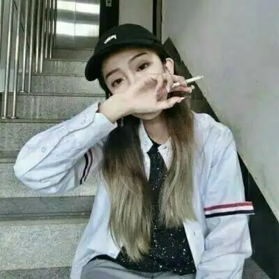 又拽又霸气的女头像高清好看的女生霸气冷酷无情