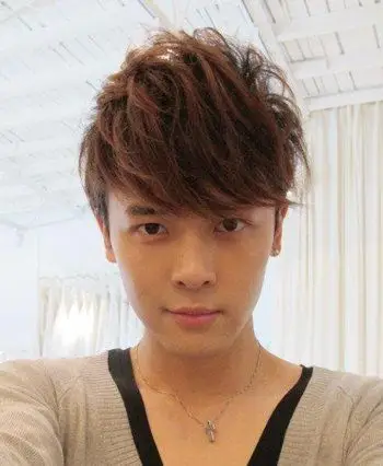 长脸男人应该留什么发型 符合长脸男人的发型图(3)