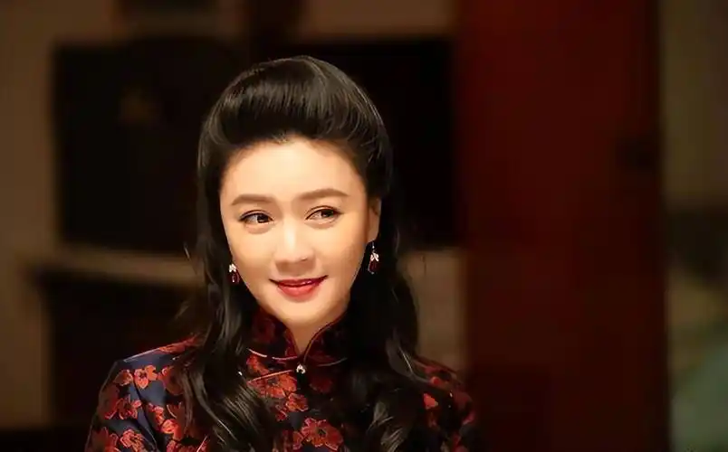 初恋陆毅,痴爱王志文,嫁给富豪当寡妇,拿着巨额遗产笑着活下去_田海蓉