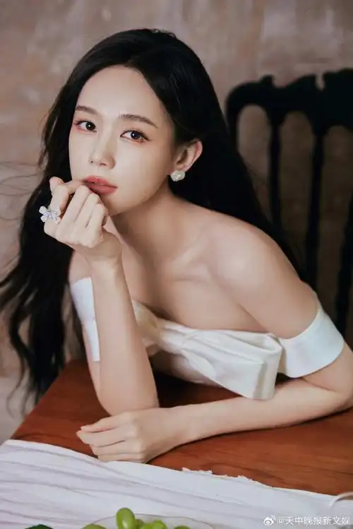 李一桐live##李一桐live图没关原声