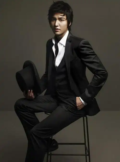 西装男神67李敏镐