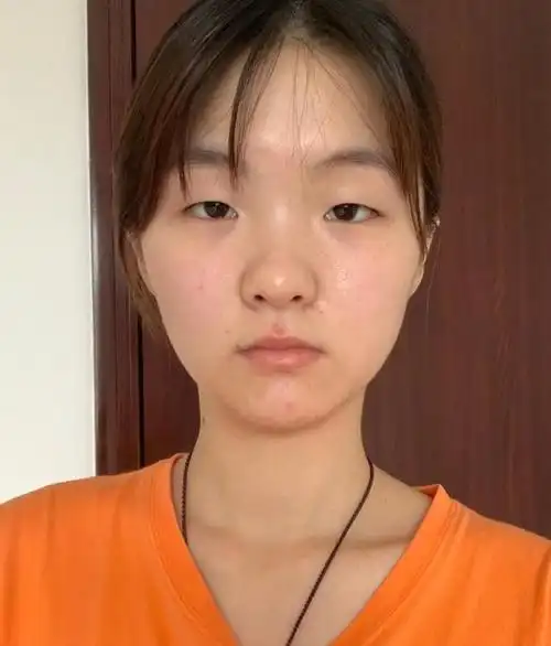 长期化妆vs长期素颜,三年就能看出差别!