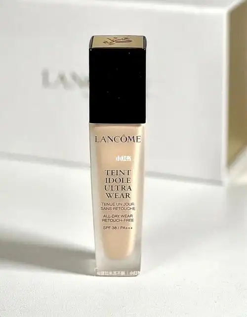 兰蔻持妆粉底液