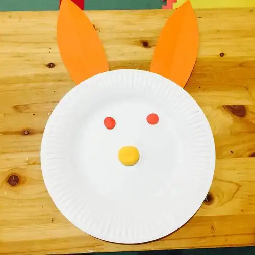 望海幼儿园小二班手工活动《小白兔》