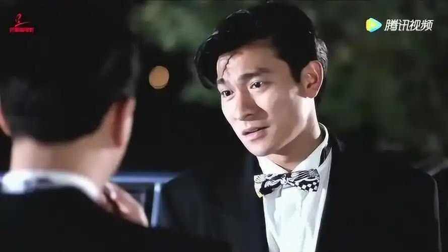 一部被称为搞笑版监狱风云的香港赌片刘德华上演速度激情