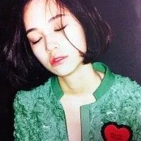 女生头像,个性签名,网名一套的,关于爱情的,伤感的,多几套好选择!