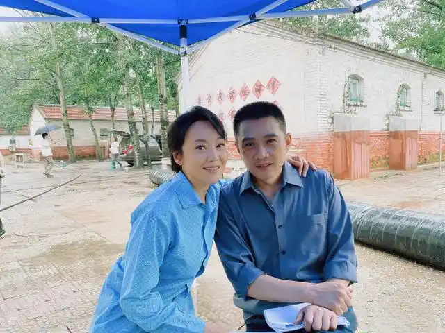 著名演员任帅戏红人不红将丑妻当成宝