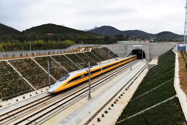 中铁五局承建的京张高铁全线最难,第二长隧新八达岭隧道