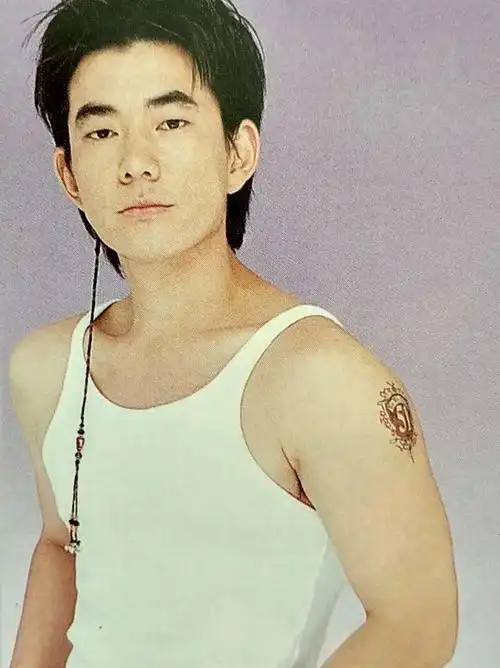 任贤齐老婆tina资料,任贤齐老婆(如今一家四口幸福甜蜜)