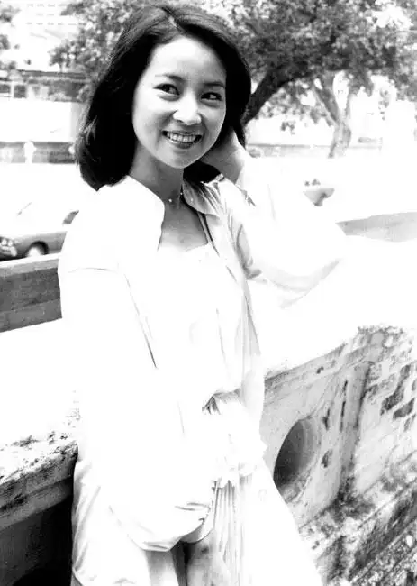 p>林凤娇,1953年1月30日出生于中国台湾省台北市,祖籍福建省泉州市