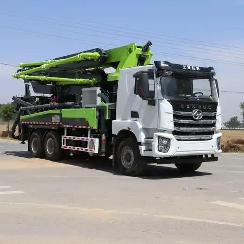 农村自建房用的可移动的泵车搅拌机每小时现场搅拌泵送30立方