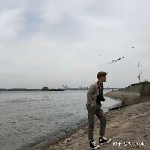 一直头发比较长的男生突然剪一个寸头是怎样的体验?