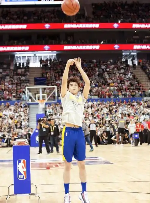 他上综艺吊威亚瞬间尴尬了!