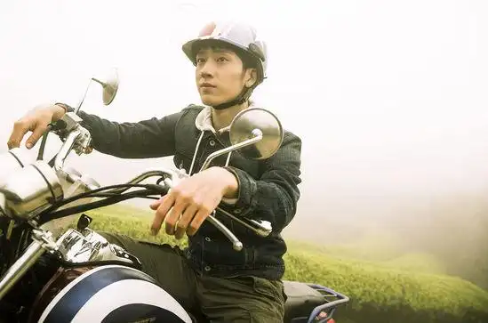 《失孤》曝剧照 机车少年井柏然温暖春节返乡路