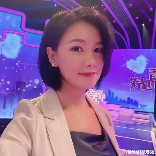 刘晨曦陌陌直播间分享职业经验,谈主播的能力和修养