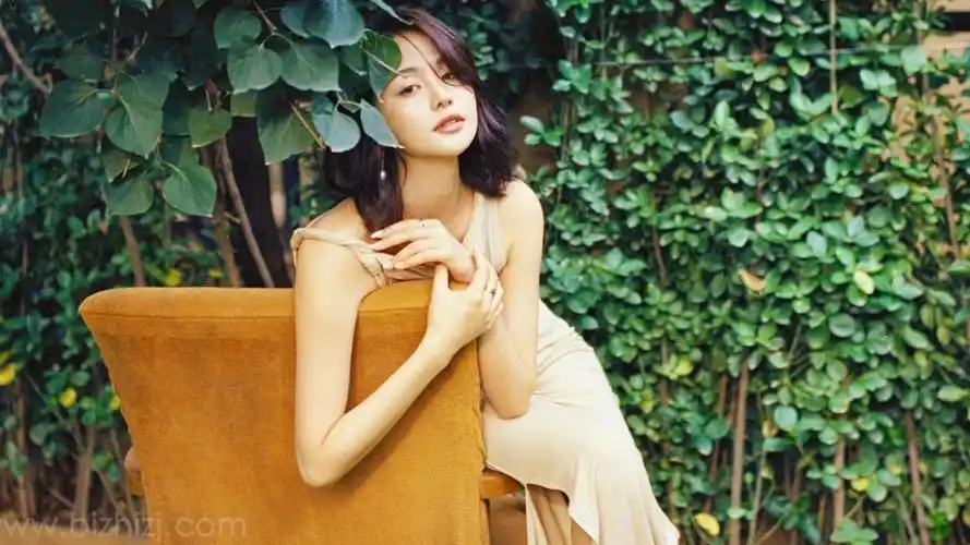 2021-10-28浏览:(244)标签:格式:jpg关注公众号:一抹绿叶热门壁纸标签