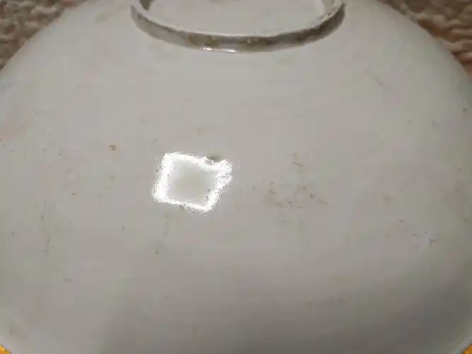 定窑中的刻花大碗竹丝刷痕