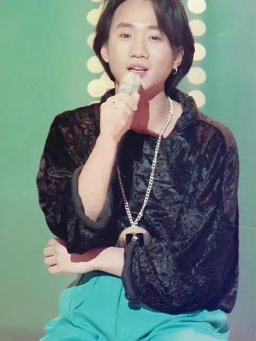 beyond黄家驹超高清图片