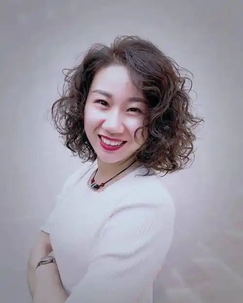 原创40岁左右的女性发型这样剪时尚年轻不老气