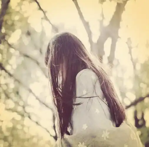 头像伤感女生背影-伤感头像-爱聚微信qq空间大杂烩