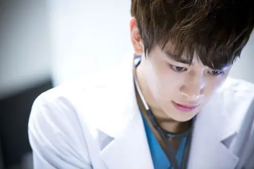 《医学团队》公开剧照 shinee珉豪痛哭