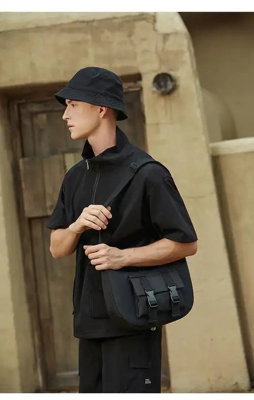 萨蒙路易srmoroer斜挎包男士单肩包斜挎包小背差包跨包休闲斜肩包黑色