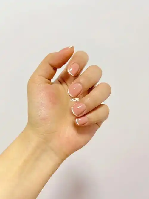 短圆甲法式裸色美甲yyds