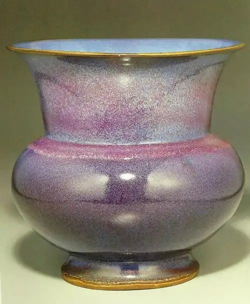 文物介绍宋钧窑鼓式三足洗