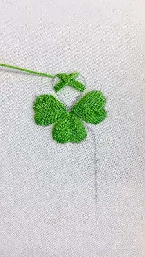 绣个四叶草送给幸运的自己!