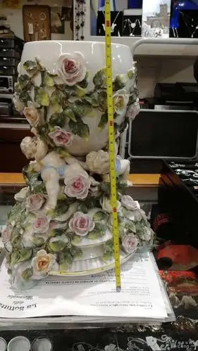 100多年前的卡波迪蒙特瓷器